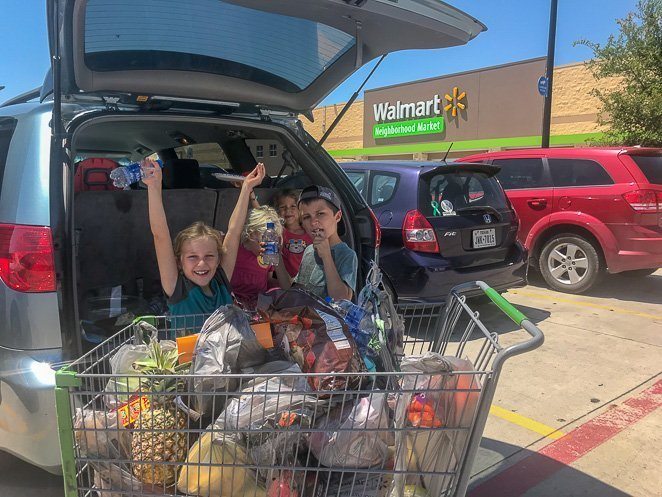 Tailgating with kids to save money on food