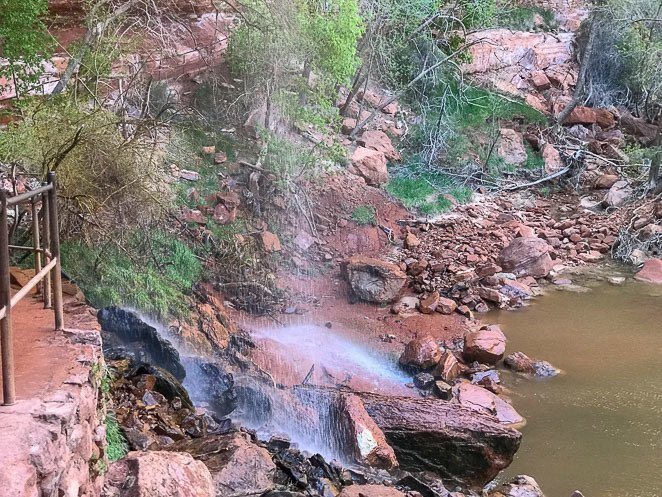 Emerald Pools Hike Zion National park