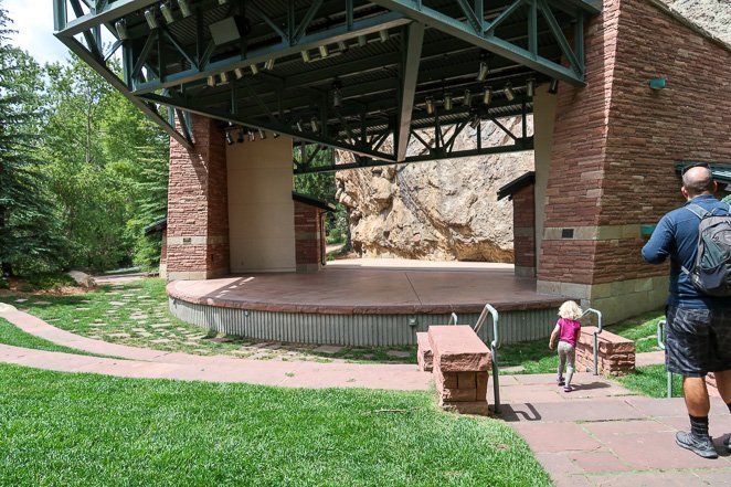 Amphitheater rock climbing park