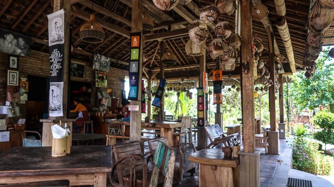 Sweet Orange Warung, Ubud Coconut Heads