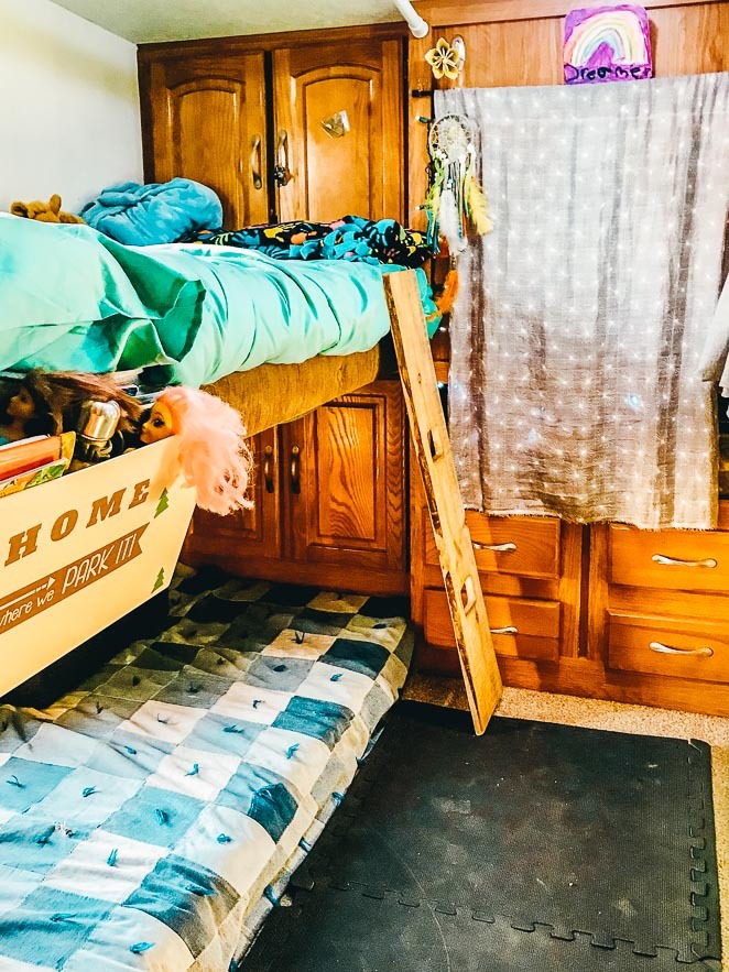 RV bunkroom 5th wheel RV bunkroom 5th wheel