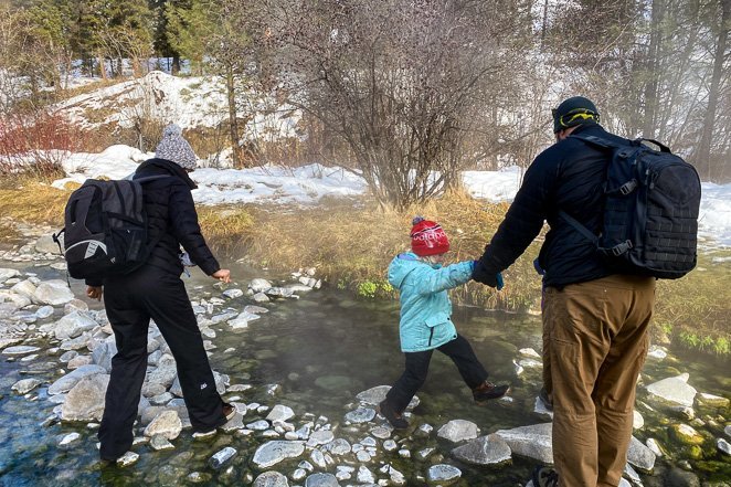 The Best Cold Weather Hiking Pants For Keeping Warm - Let's Travel